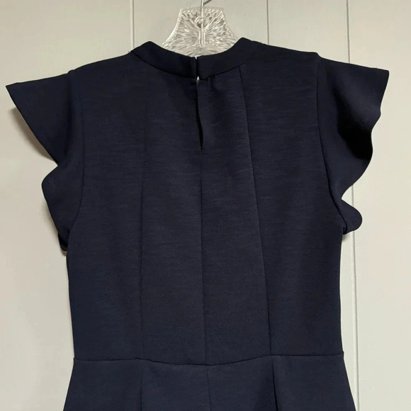 BCBGeneration Flutter Sleeve Keyhole Neckline Navy Dress Size Small NEVER WORN - Picture 4 of 9